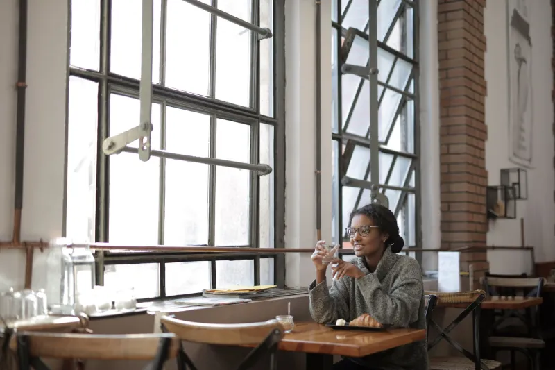 Table for One: The Strange Shame of Eating Where Someone Might See You